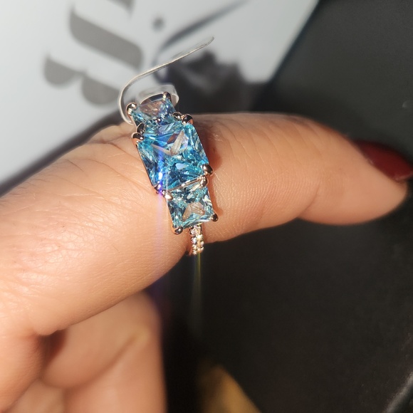 Ring - Picture 3 of 5